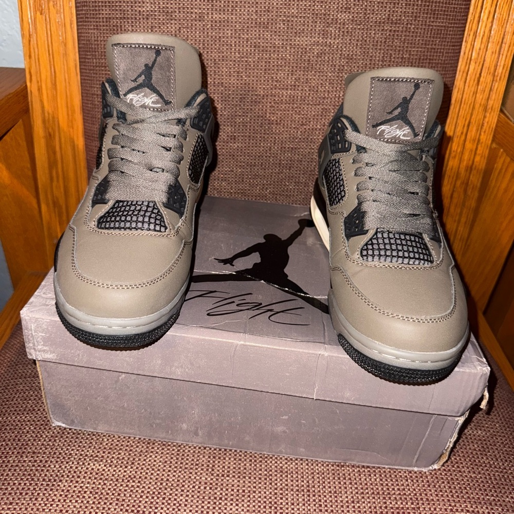 Nike Air Jordan 4 Retro ‘Cave Stone’ – Men’s Size 8.5